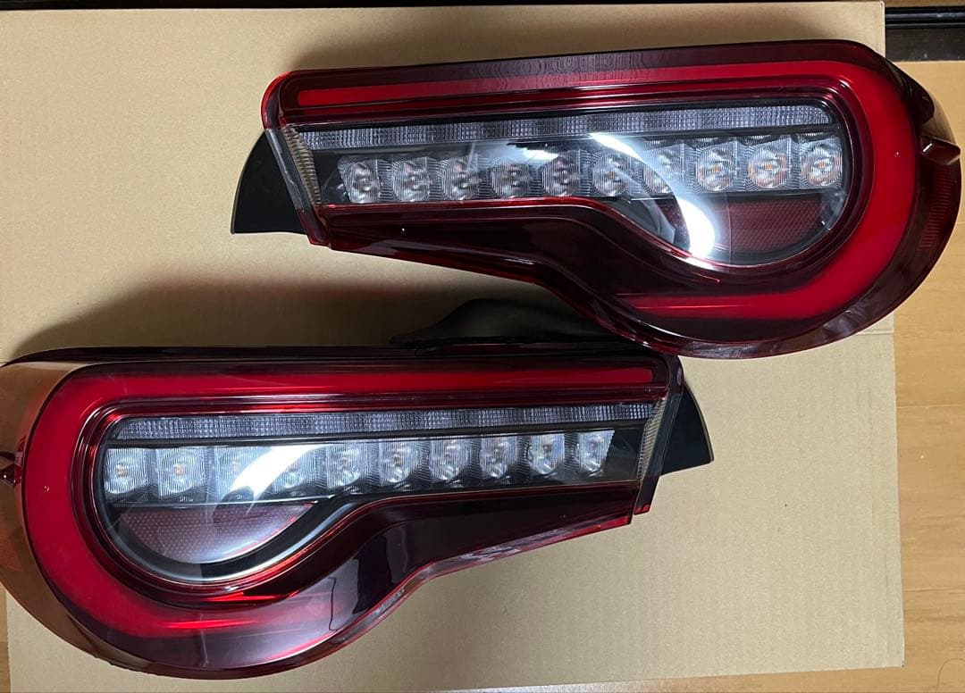 zn6 86 VLAND テールランプ