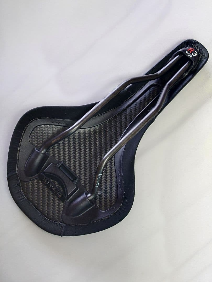 美品 fi'zi:k ANTARES R3 k:ium フィジーク アンタレス