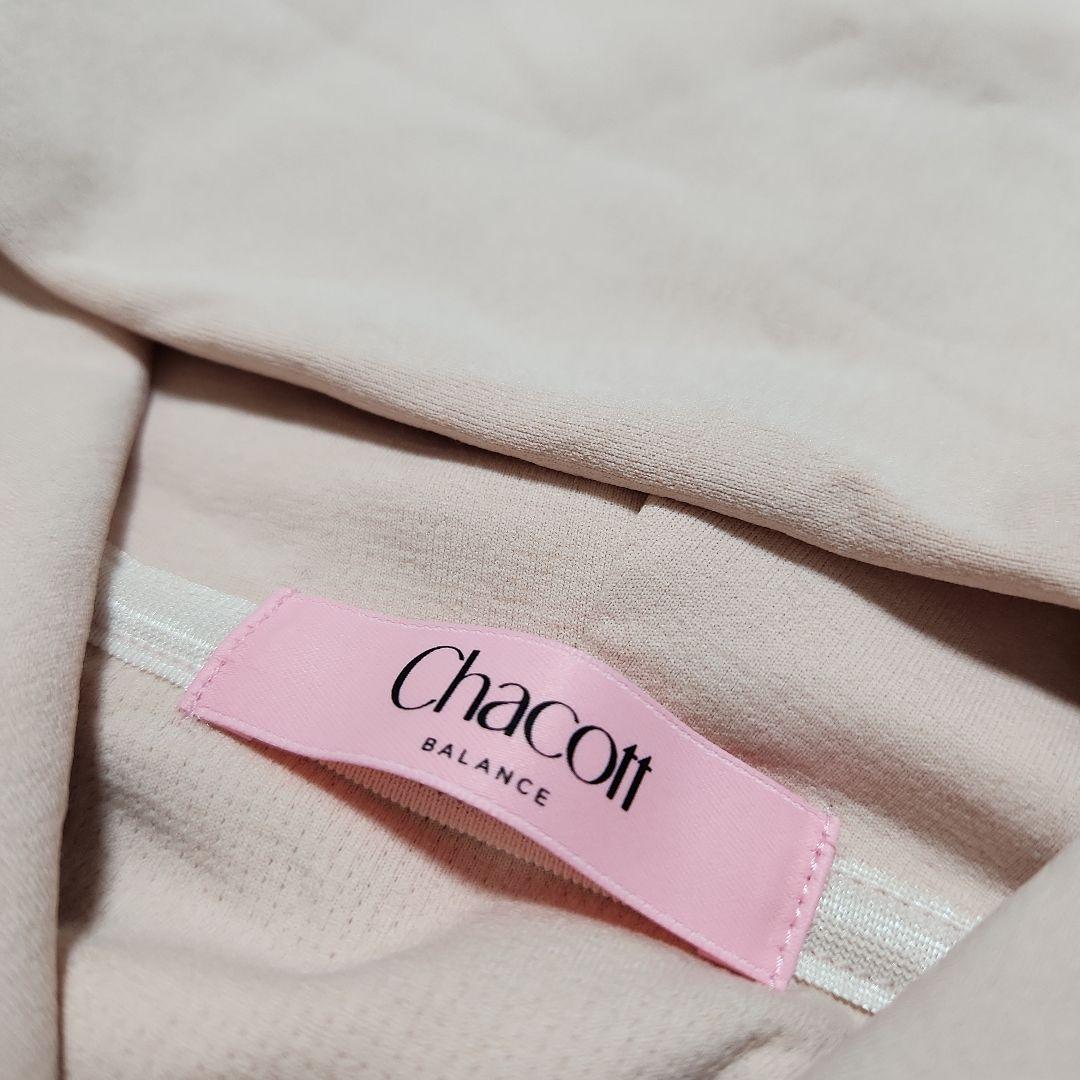 美品☆Chacott☆コンパクトフーデットジャケット M くすみピンク