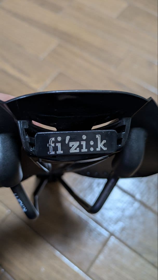 fizik ANTARES R3 VERSUS evo フィジーク　アンタレス
