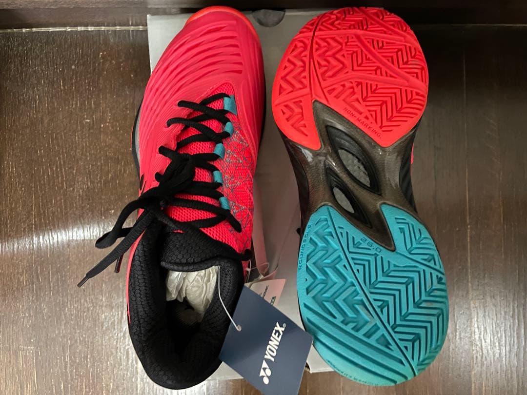 メンズYONEX パワークッション02 テニスシューズ レッド26センチ