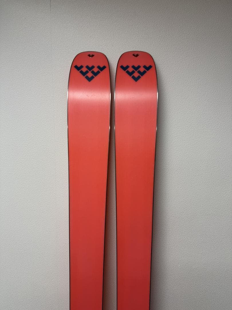 Blackcrows draco freebird 181cm 専用シール付