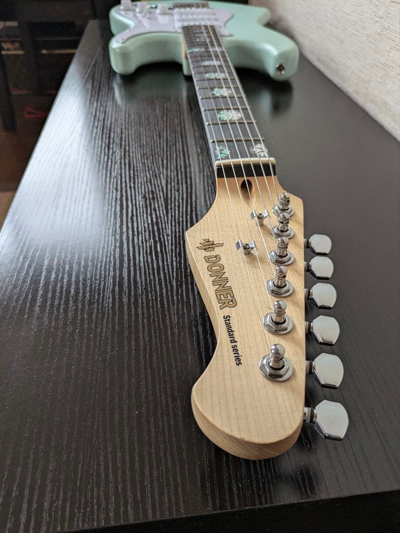 美品 ドナー エレキギター ストラトキャスタータイプ 初心者 中古