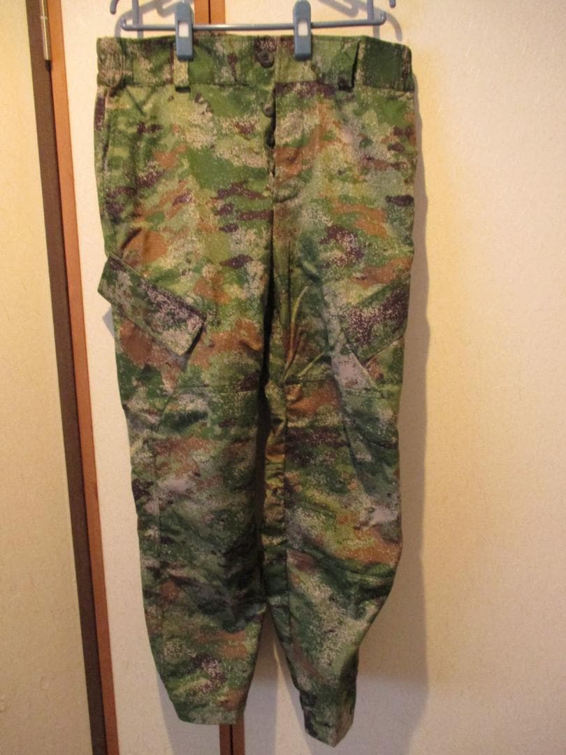 未使用　中国軍　21式　星空迷彩　上下セット　帽子付き　サイズS　軍服　迷彩服