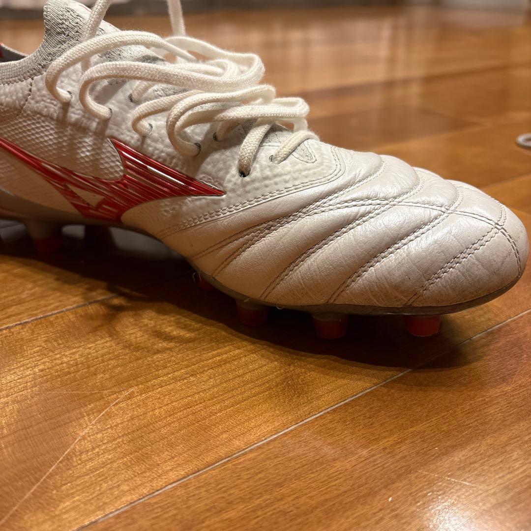 MORELIA NEO4 β JAPAN 26.5 ホワイト/レッド　美品