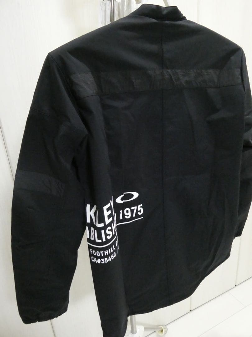 オークリー ジャケット　ゴルフ　パンツ　スカル　ブルゾン　ダウン　キャンプ
