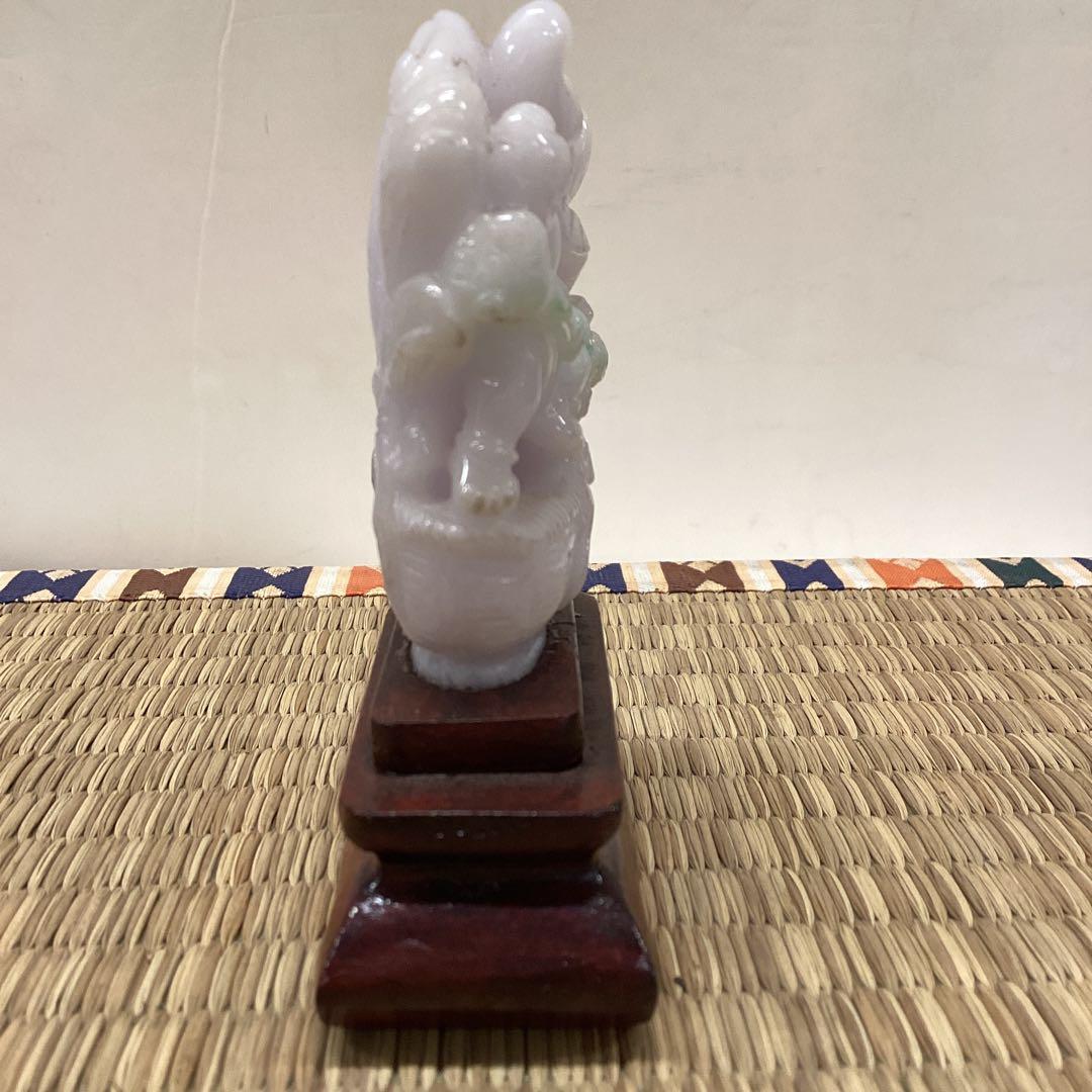翡翠 花と果物の置物 木製台座付き　高さ約8.5cm