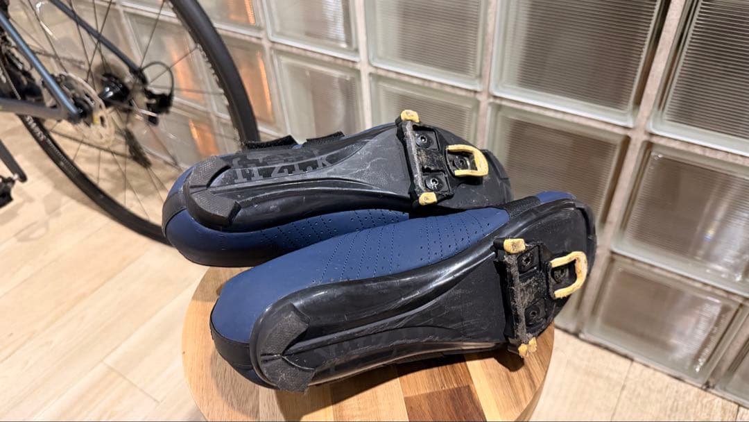 fi'zi:k Tempo Powerstrap ネイビー　フィジーク
