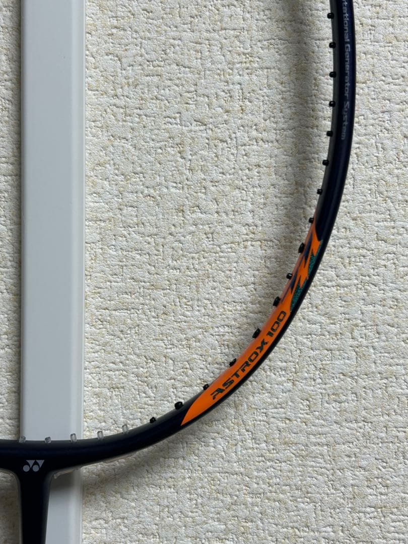 美品　ヨネックスアストロクス100ZZネビー