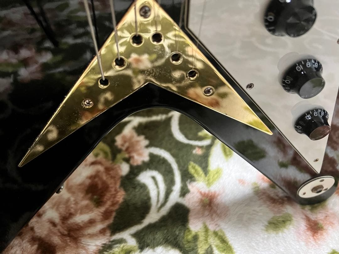 ギター Epiphone 1958 Korina Flying V
