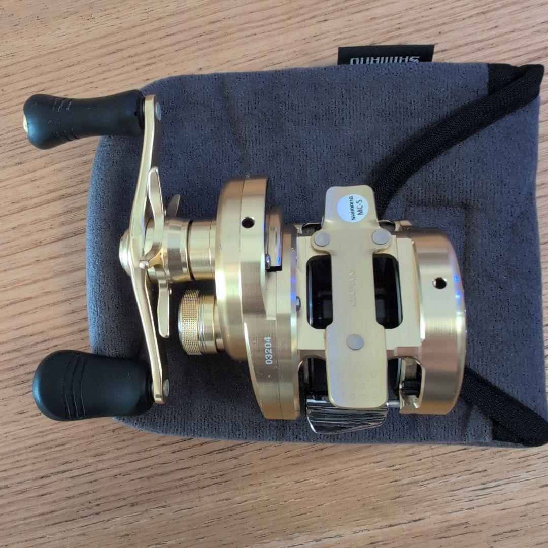 【美品】シマノ SHIMANO CALCUTTA CONQUEST 200