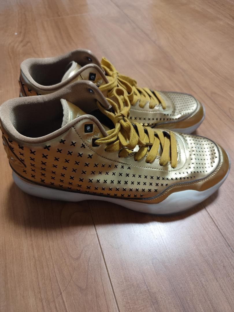 コービーX MID EXT ゴールド