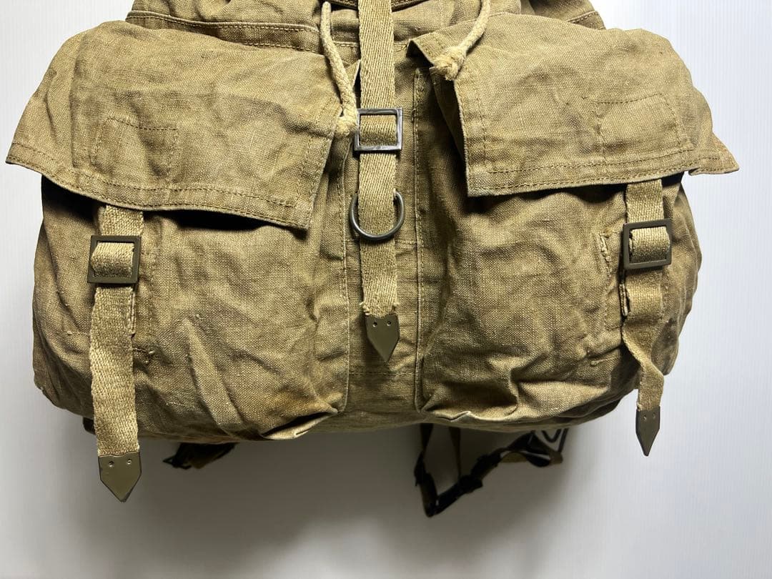 ヴィンテージ ミリタリーリュック（チェコ放出品60s）ストラップ付き