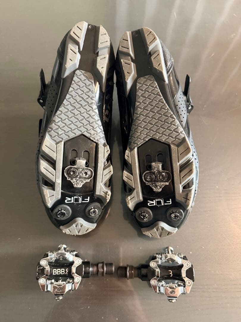 FLR F65ビンディングシューズ41サイズとBBB ペダルセット