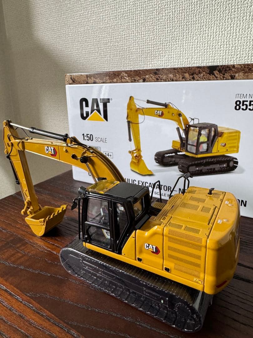 CAT 320 Hydraulic Excavator 1:50スケール