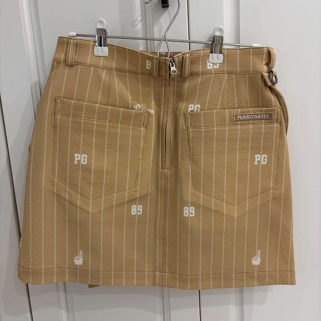 PEARLY GATES ストレッチサッカースカート＜ベースボールロゴ柄＞
