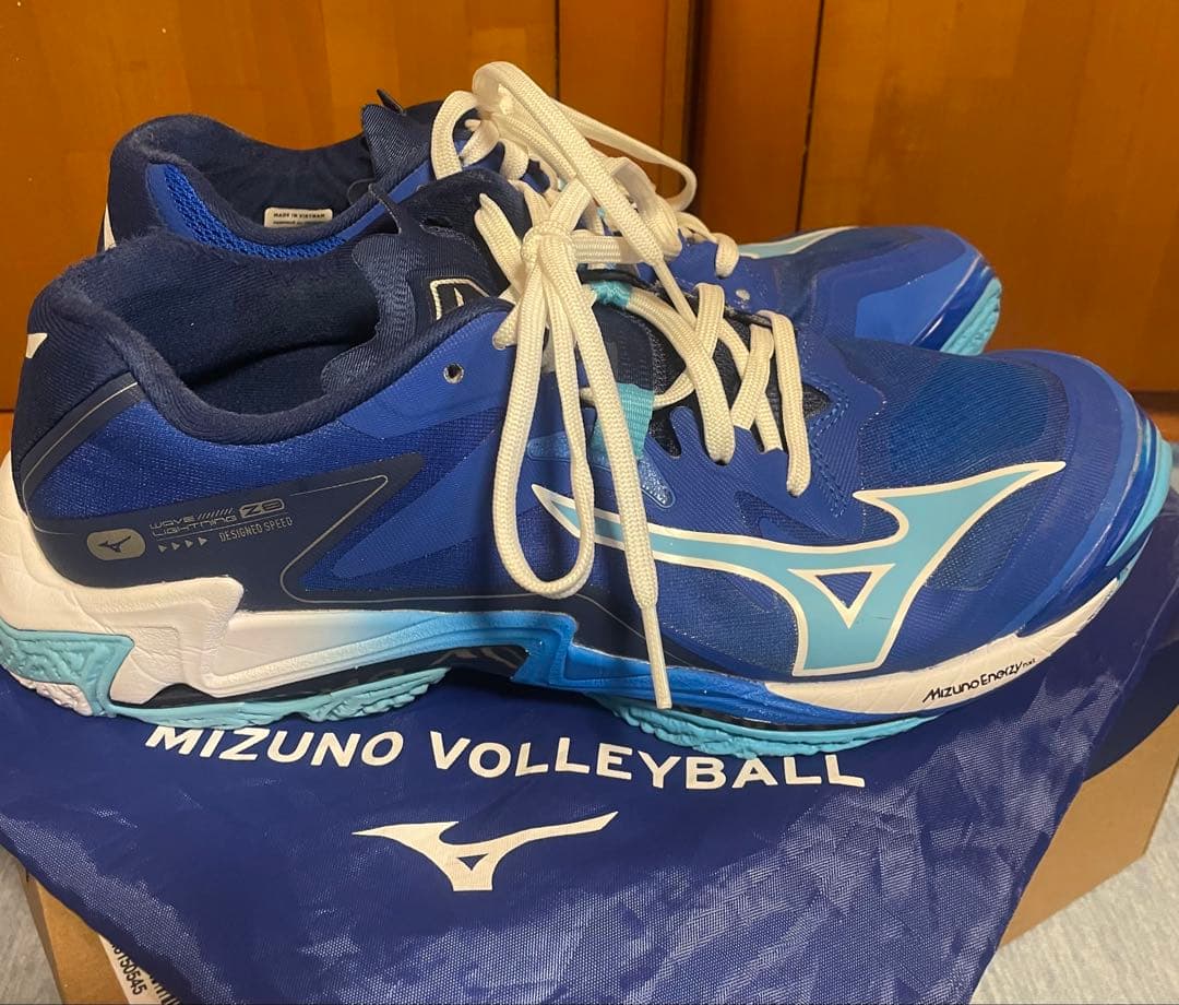 ミズノMIZUNOバレーボールシューズウェーブライトニングZ8ブルー27cm青靴