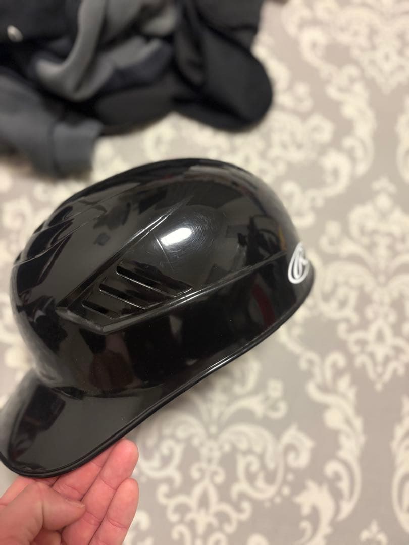 黒 バッター用ヘルメット スリット付き