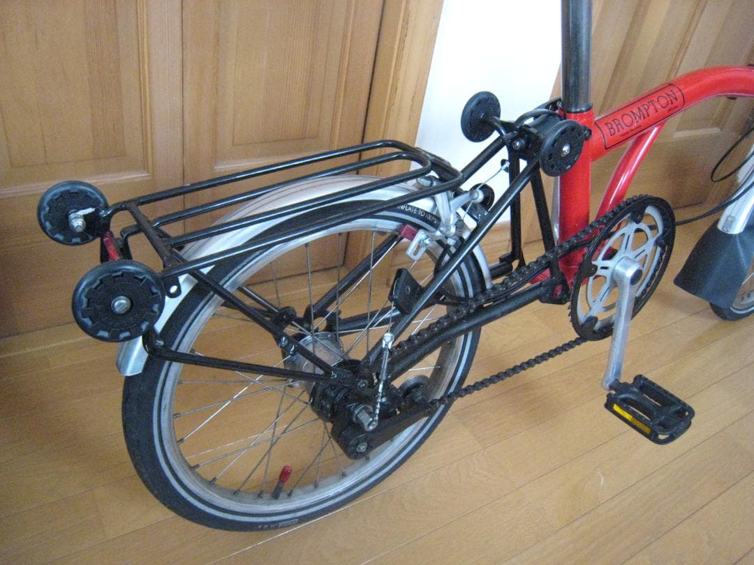 台湾ブロンプトン　レッド