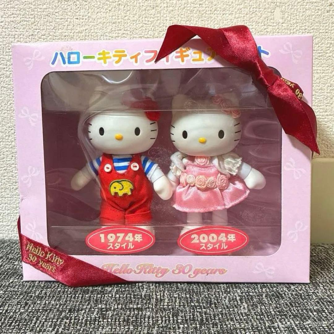 ハローキティフィギュアセット 値下げ⭕️ 1974年スタイル 2004年スタイル