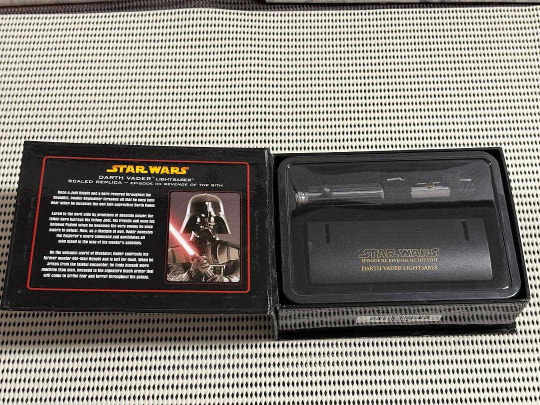 スターウォーズ ダースベイダー ライトセーバー マスターレプリカ シスの復讐