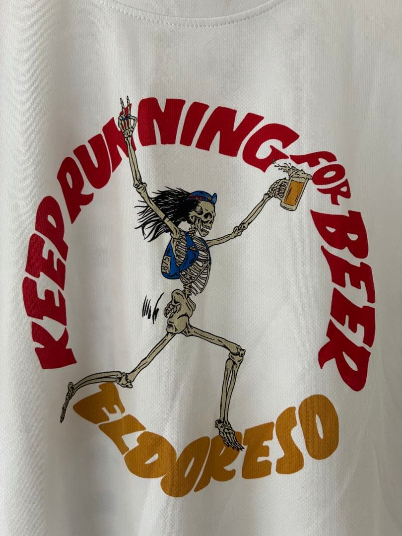 KEEP RUNNING FOR BEER Tシャツ