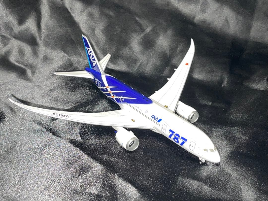 ANA B787-8 Special Marking 主翼空中姿勢 JA802A