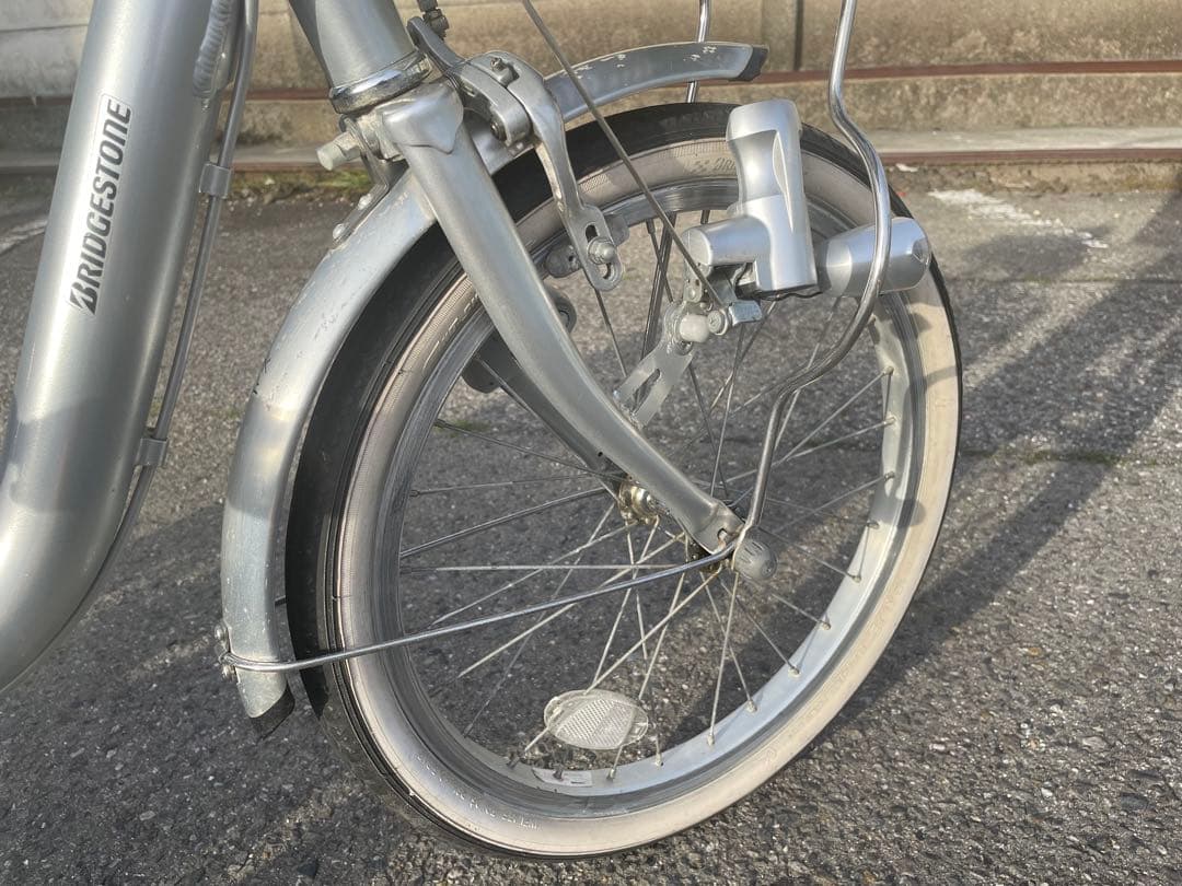 愛知県引取限定　ブリヂストン　シルバー 三輪 自転車　中古
