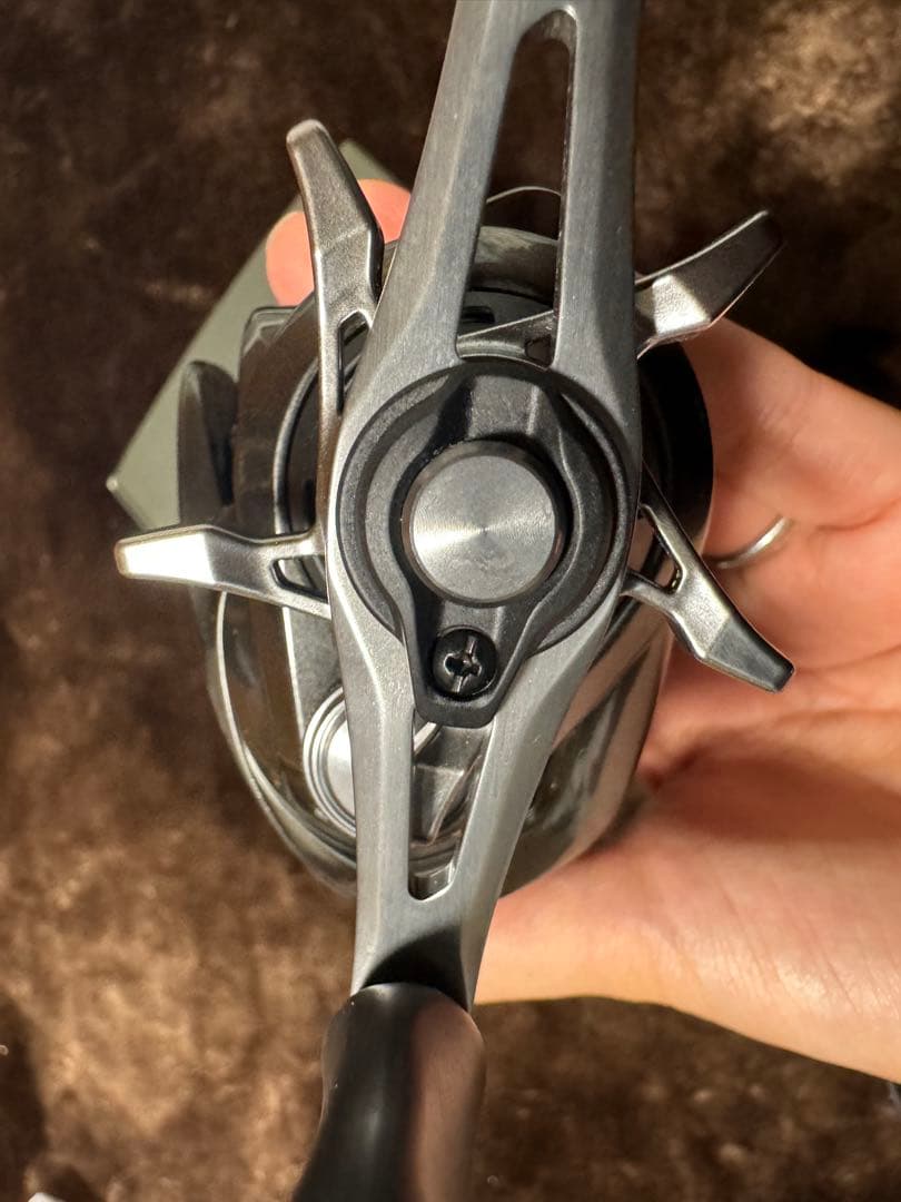 SHIMANO シマノ 20メタニウム ベイトリール シルバー 右ハンドル