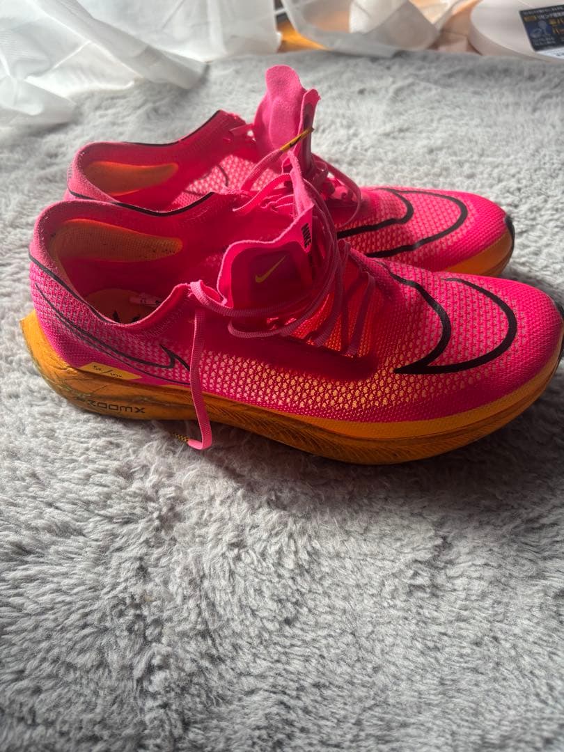 Nike ストリークフライ　ハイパーピンク