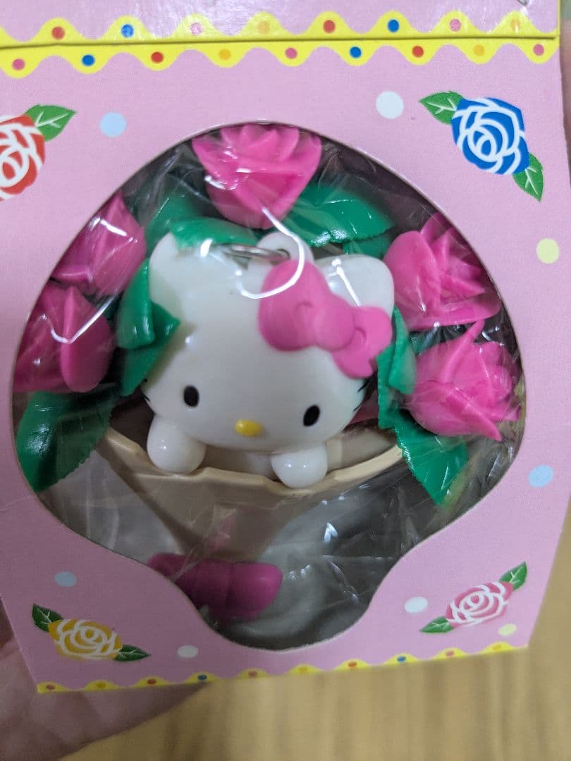 d*3様 【ハローキティ】ブーケキーホルダー キーチェーン ローズ 薔薇 花束