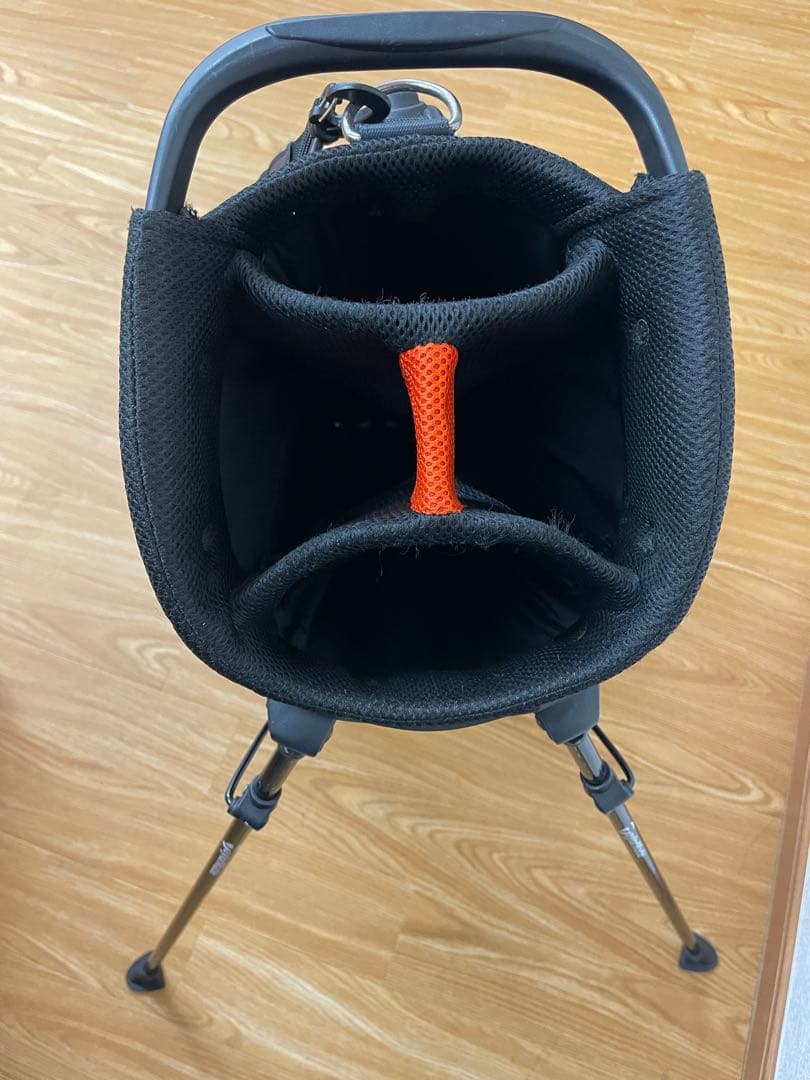TaylorMade キャディバッグ スタンドバッグ　オレンジ/黒