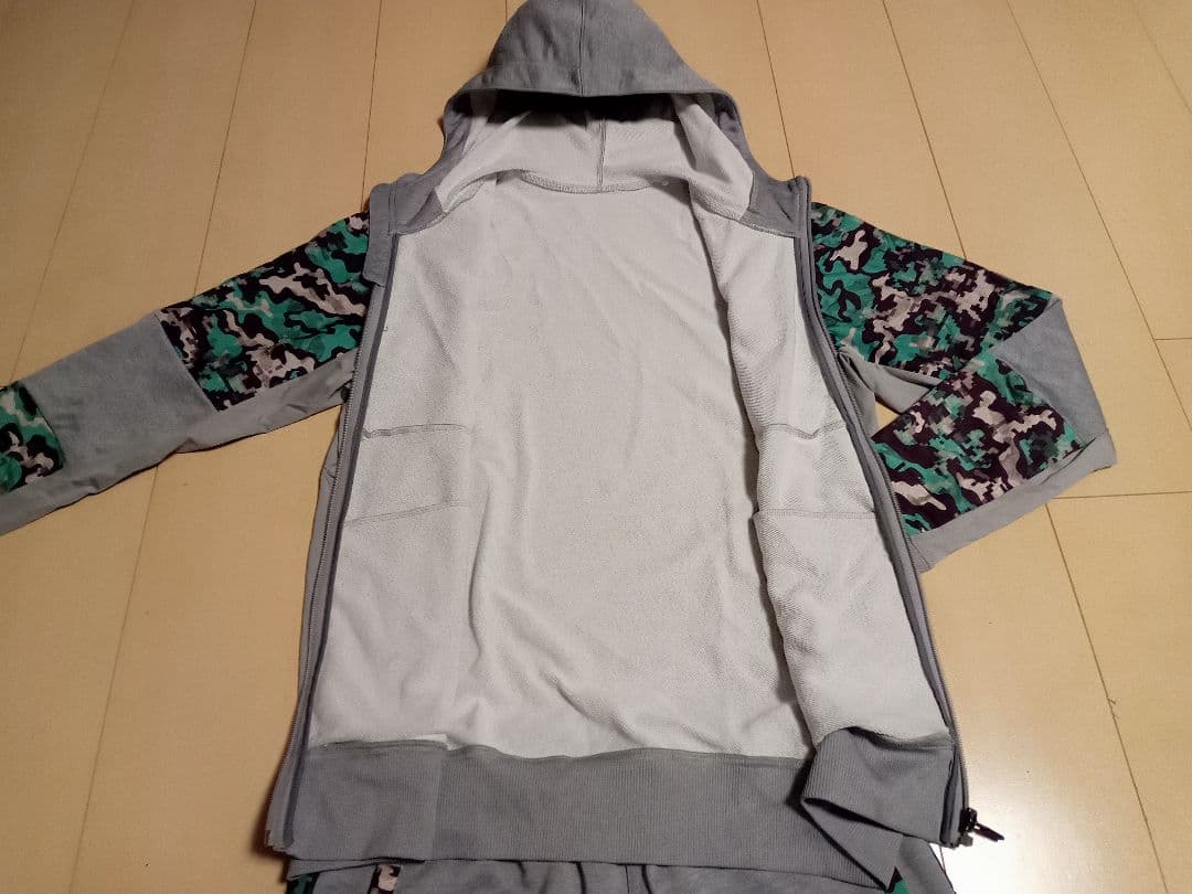 30美品【Reebok】リーボック パーカー型　スウェット 上下セット 灰×迷彩