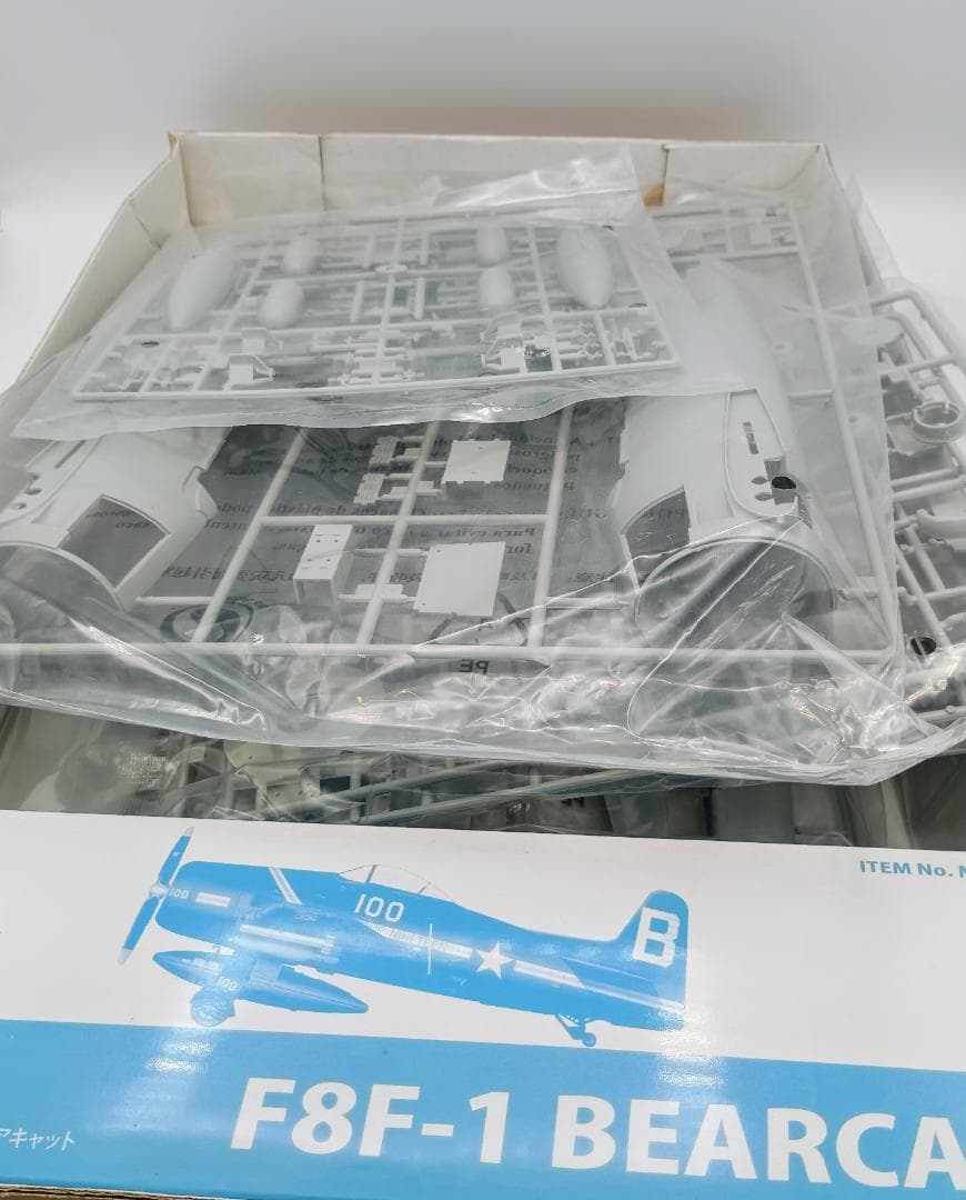 モノクローム F8F ベアキャット 1/32