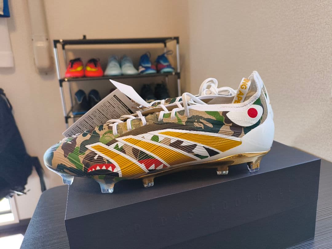 Adidas Predator サッカーシューズ迷彩/ゴールド