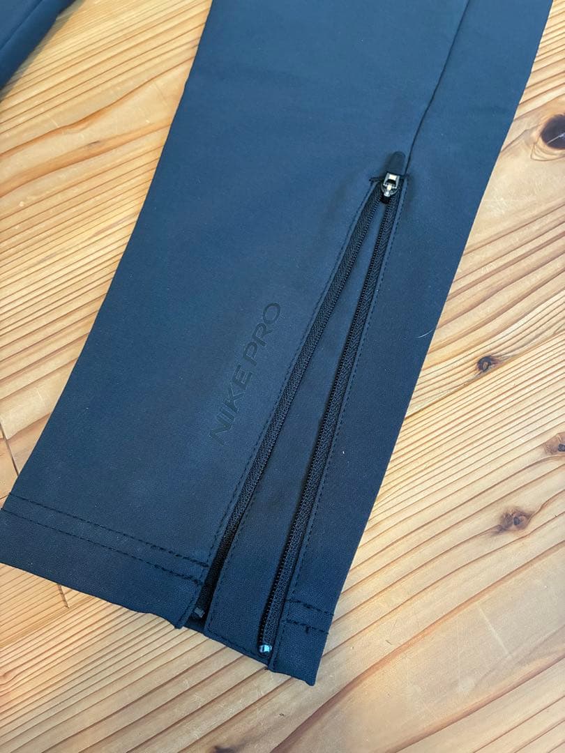 nikepro ウィンタライズド上下セット mサイズ