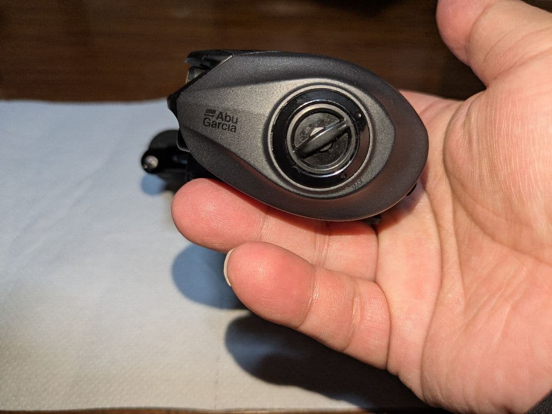 アブガルシア レボビースト40 REVO BEAST 40 右ハンドル　本体のみ