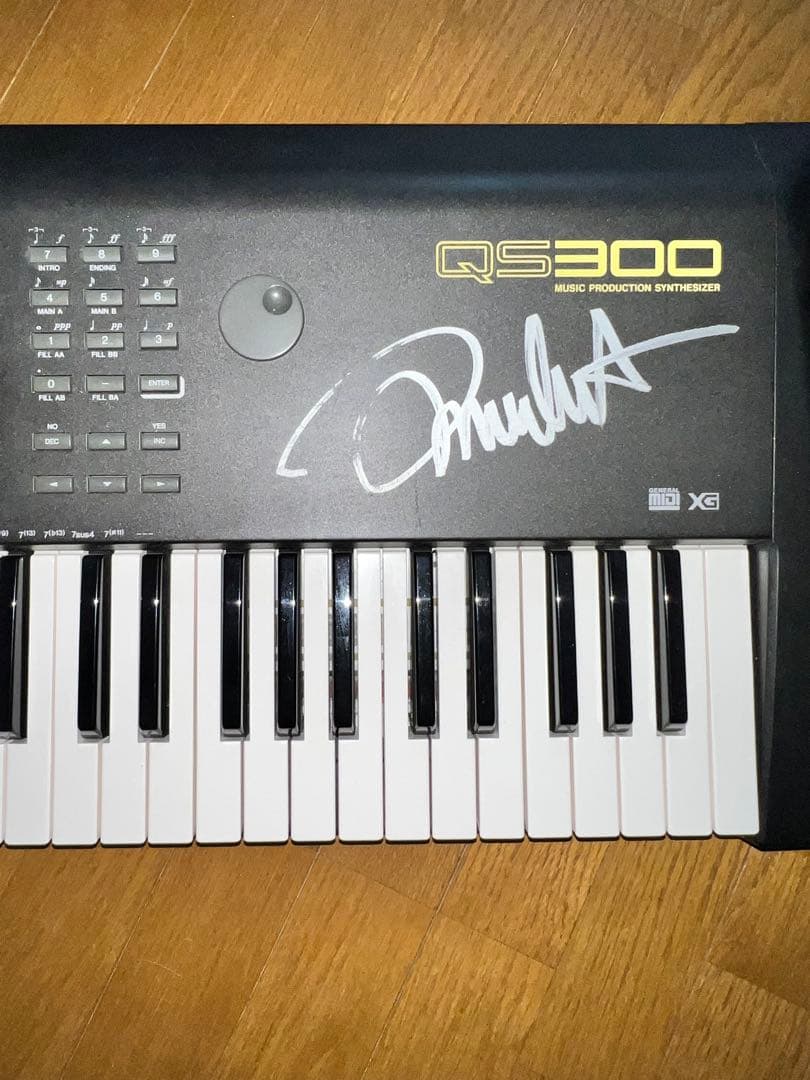 Yamaha QS300 シンセサイザー サイン入り浅倉大介