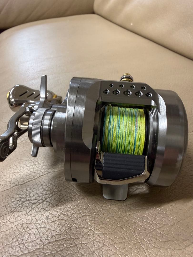 SHIMANO CALCUTTA CONQUEST BFS XG リブレハンドル