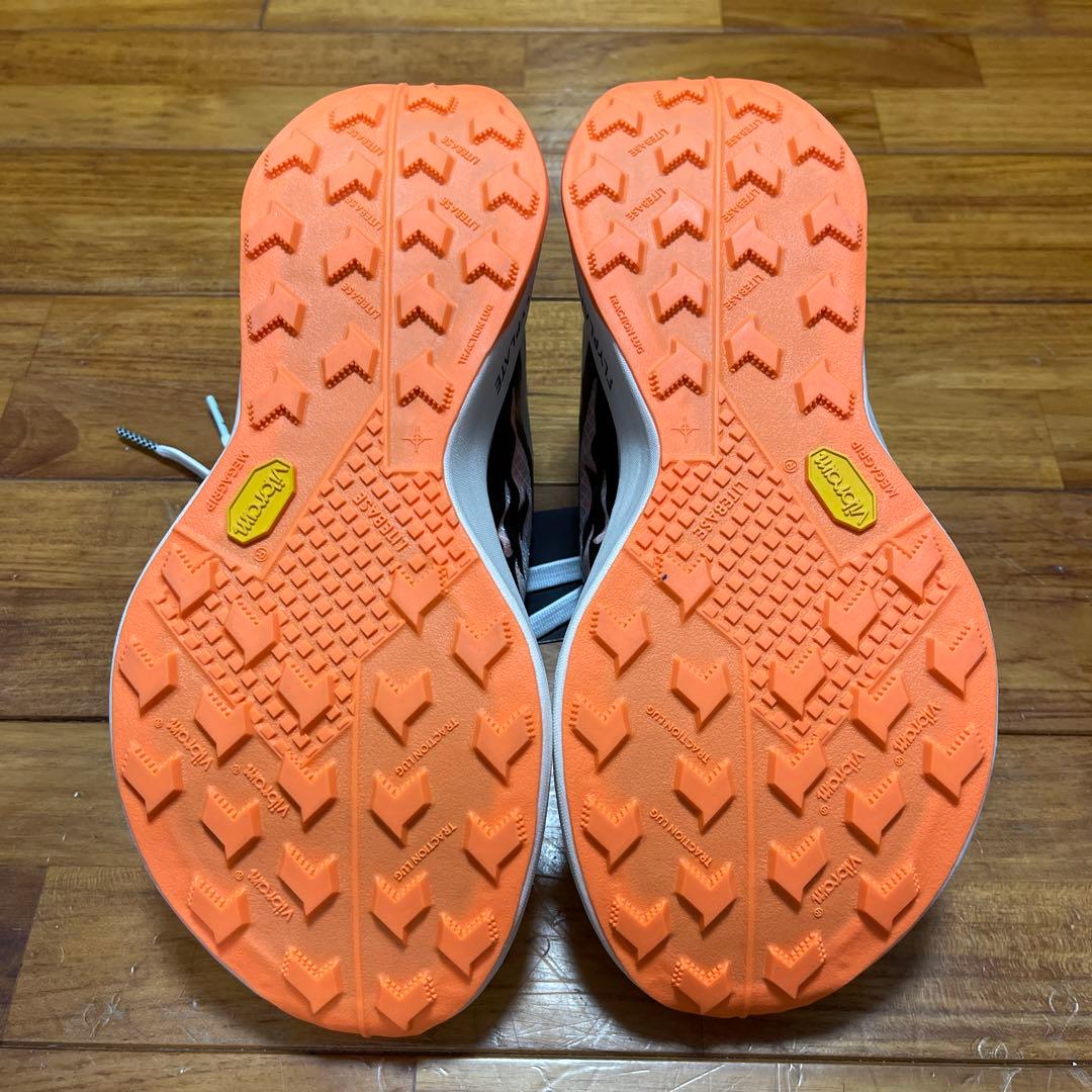 Nike DX1978-100 ホワイト/オレンジ