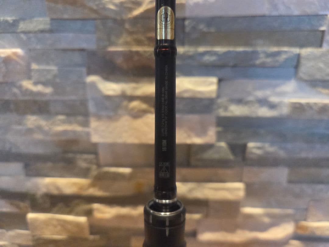 【美品】シマノ18ポイズンアドレナ1610M　1ピースロッド