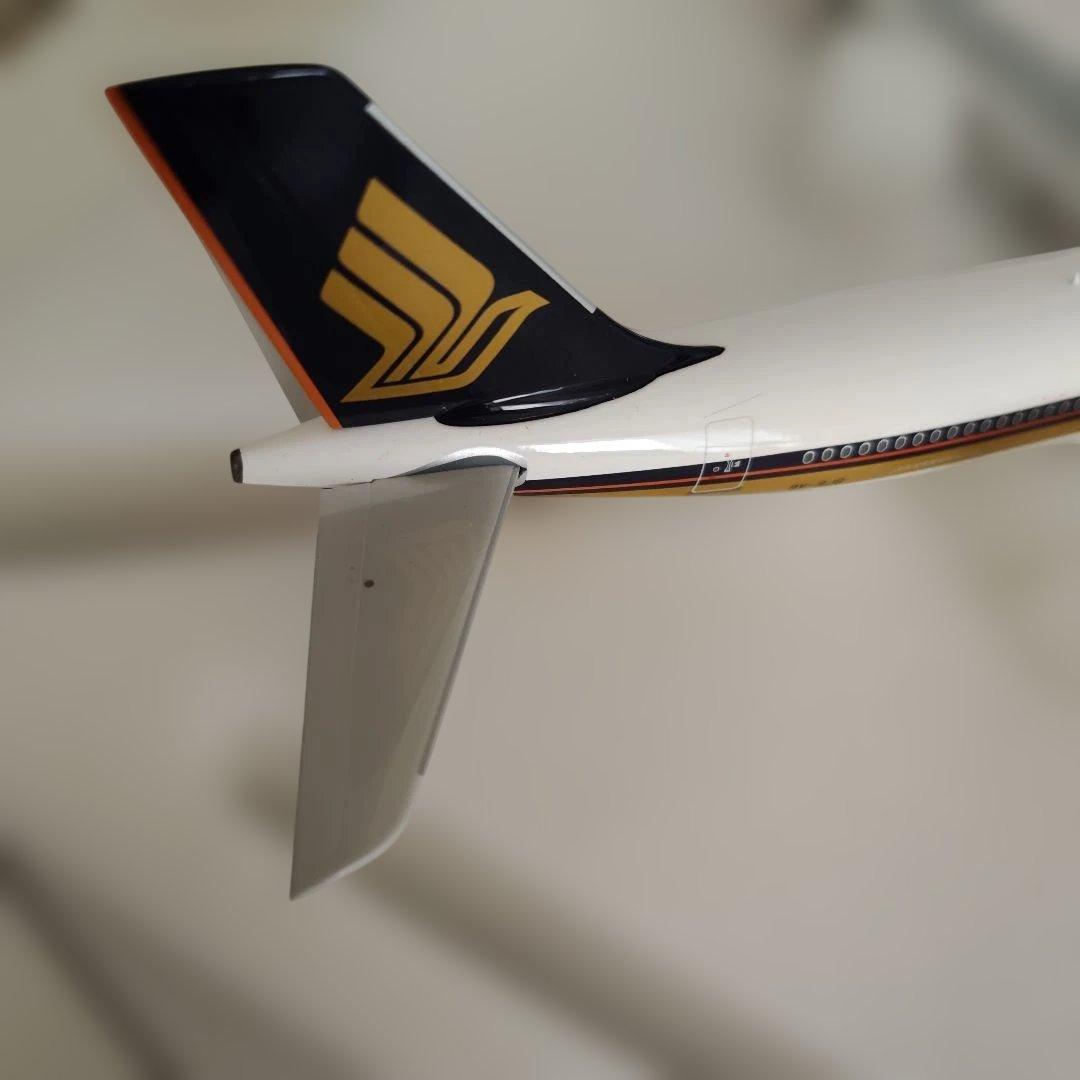 A340-300 シンガポール航空 1/200
