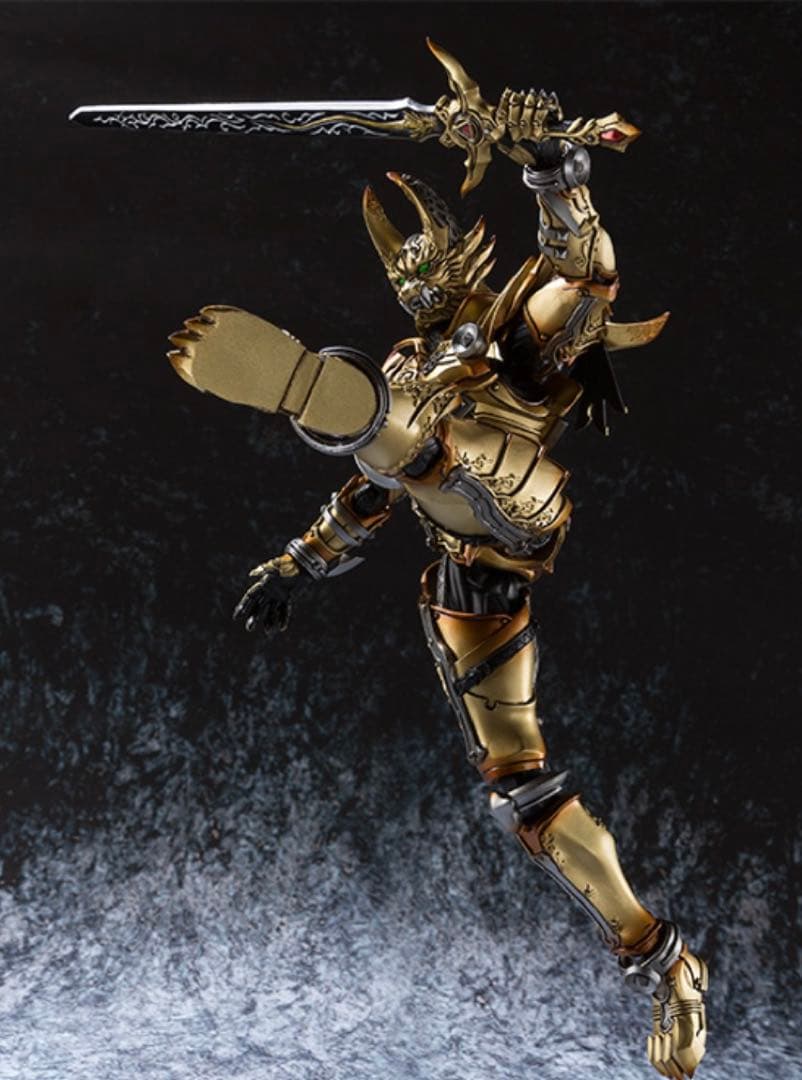 BANDAI 魔戒可動 黄金騎士 牙狼（冴島鋼牙）フィギュア