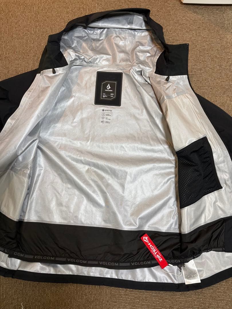 VOLCOM GORE-TEX 2025年モデル　新品未使用　　ジャケット