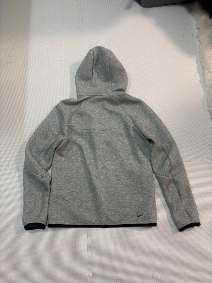 Nikeテックフリースグレー上下s