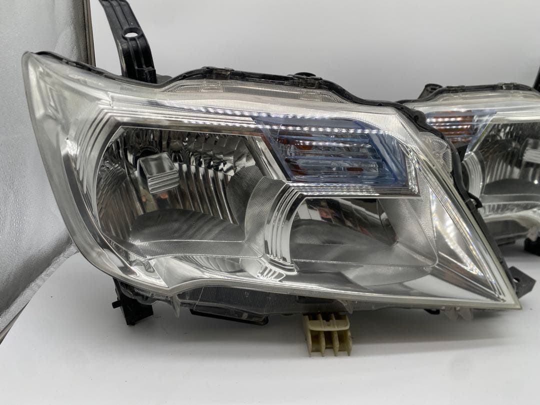 日産 セレナ C26 前期 純正 HID ヘッドライト 左右セット バラスト付き