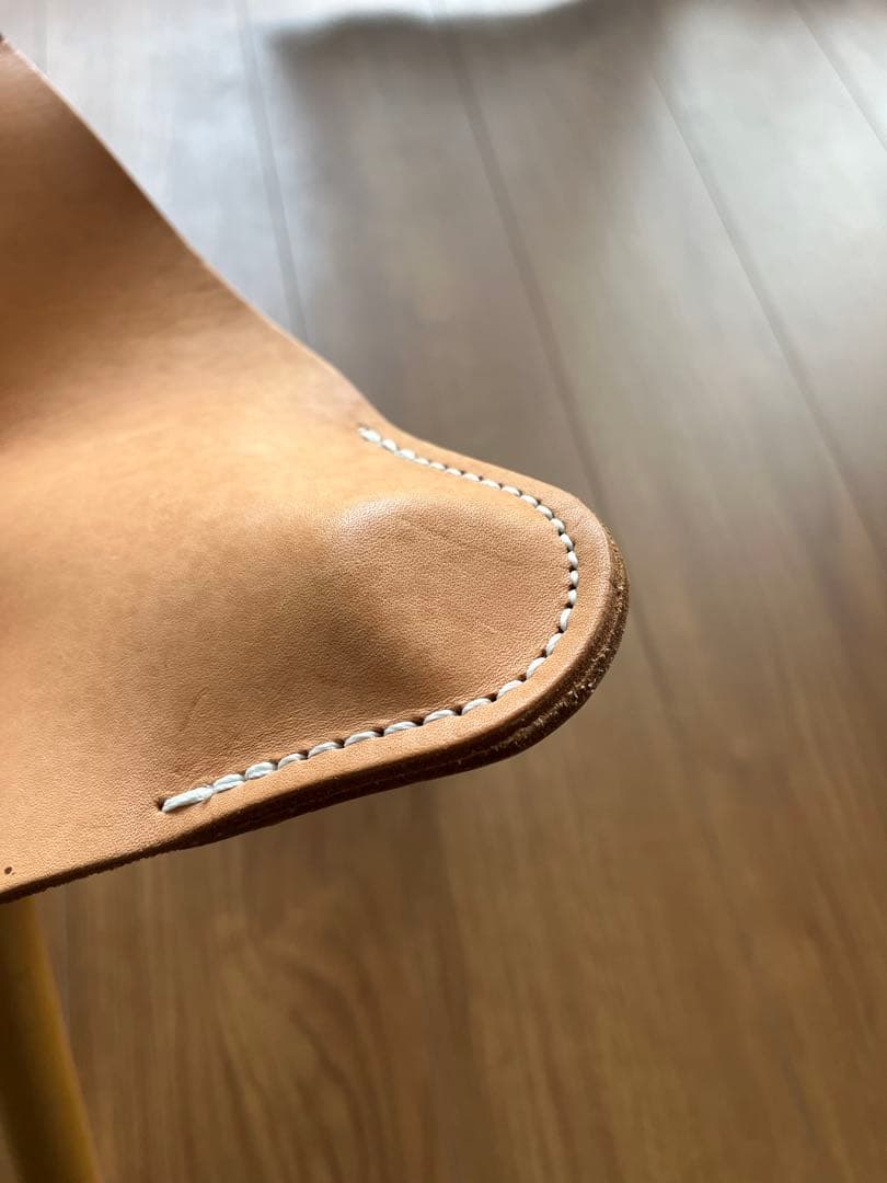 ヌメ革の折り畳み椅子 ROMO ロモ　sansa chair サンサチェアー