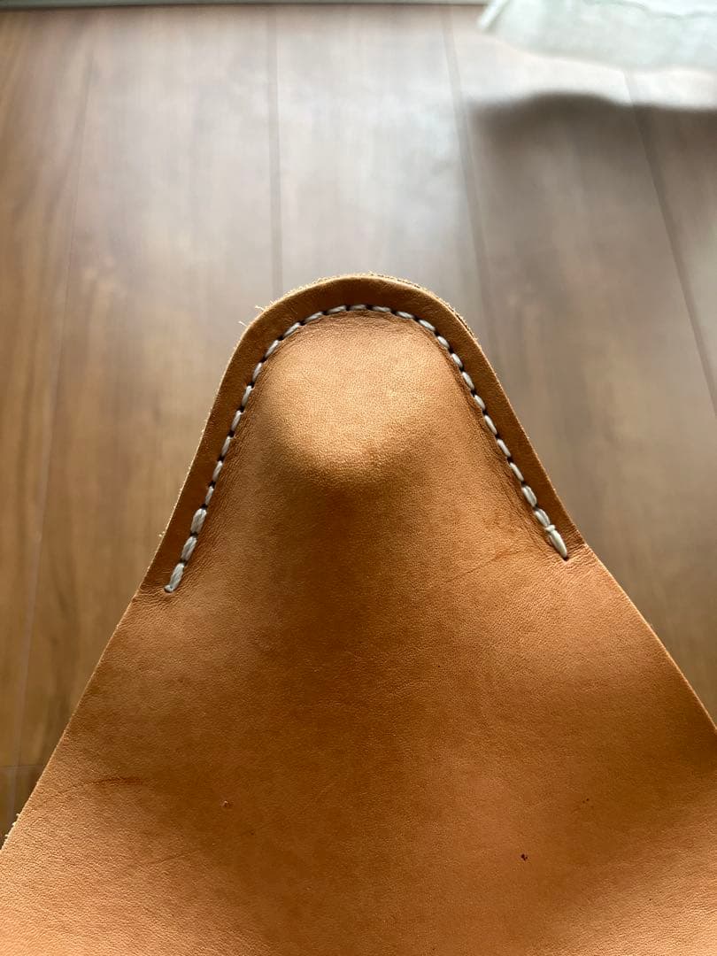 ヌメ革の折り畳み椅子 ROMO ロモ　sansa chair サンサチェアー