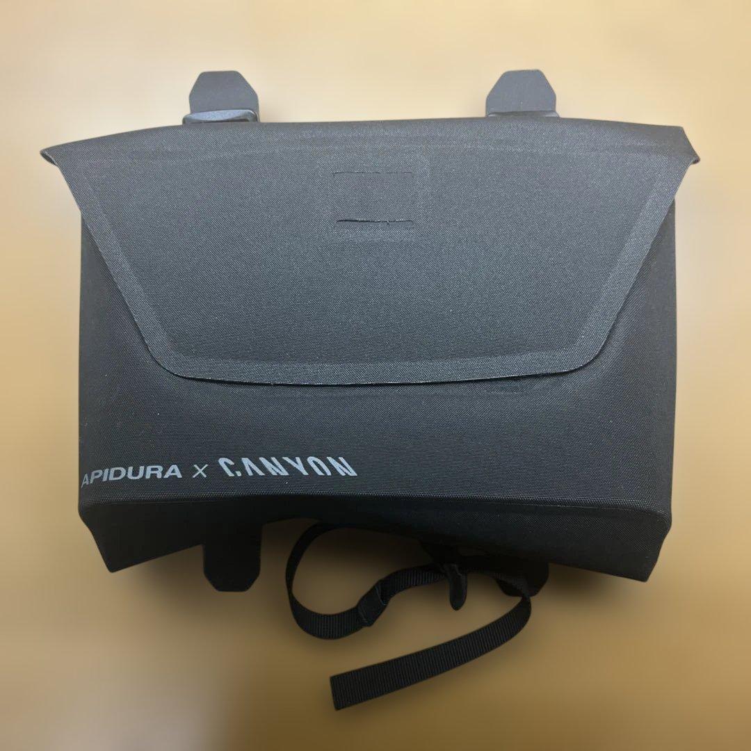 APIDURA x CANYON ハンドルバーバッグ