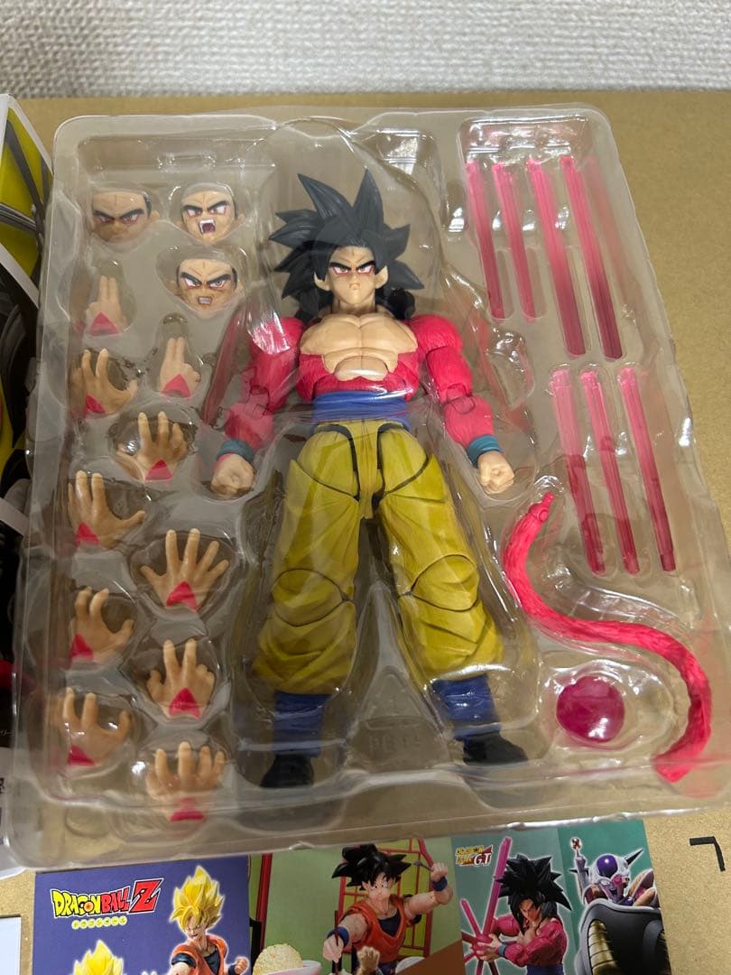 S.H.フィギュアーツ スーパーサイヤ人4孫悟空